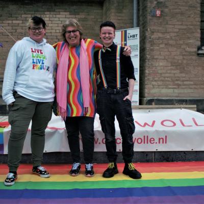 230415 Regenboogvlag actie Zwolle006.jpg