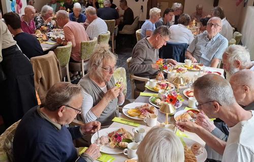 Druk bezochte lunch 50 jaar COC Zwolle